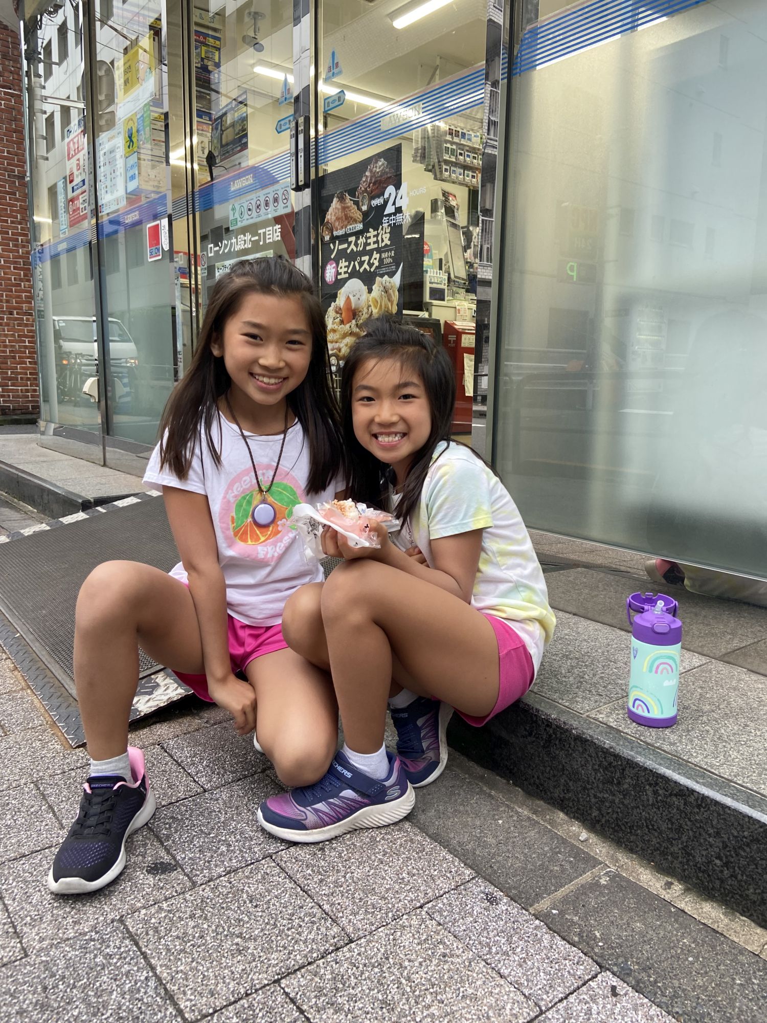 We also went to 7-11 and Family Mart every morning to get seaweed rice balls and other cheap breakfast foods.